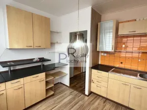 Pronájem bytu 1+1, Znojmo, Kuchařovická, 33 m2