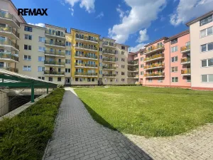 Pronájem bytu 1+kk, Praha - Horní Měcholupy, Padovská, 32 m2