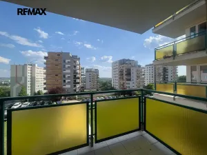 Pronájem bytu 1+kk, Praha - Horní Měcholupy, Padovská, 32 m2