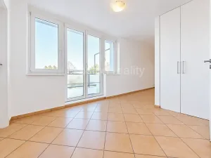 Pronájem bytu 2+kk, Praha - Nusle, Zdaru, 38 m2