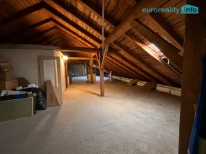 Prodej bytu 3+1, Dešenice, 80 m2
