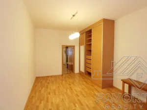 Prodej bytu 2+kk, Praha - Karlín, Křižíkova, 49 m2