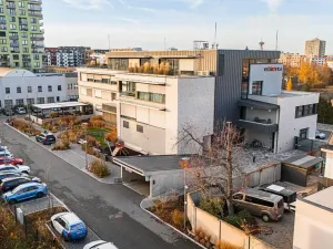 Pronájem obchodního prostoru, Pardubice, Na Spravedlnosti, 110 m2