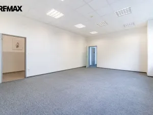 Pronájem kanceláře, Tuchoměřice, U Špejcharu, 107 m2
