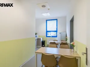 Pronájem kanceláře, Tuchoměřice, U Špejcharu, 107 m2