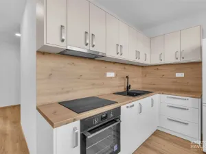 Pronájem bytu 2+1, Trutnov, Fialková, 58 m2
