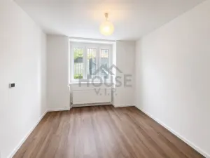 Pronájem bytu 2+1, Praha - Libeň, Pod Labuťkou, 63 m2