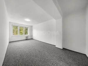 Prodej bytu 2+1, Plzeň, Blatenská, 55 m2