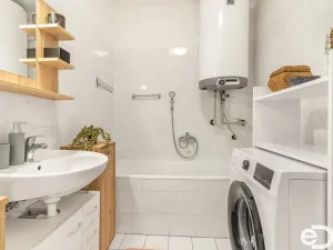 Prodej bytu 2+kk, Neveklov, Pod Radnicí, 56 m2