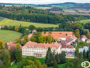 Prodej bytu 2+kk, Neveklov, Pod Radnicí, 56 m2