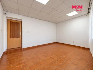 Prodej obchodního prostoru, Votice, Malé nám., 122 m2