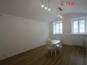 Pronájem bytu 2+kk, Praha, Svobodova, 50 m2