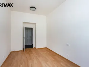 Pronájem bytu 2+kk, Praha - Nusle, Sinkulova, 44 m2