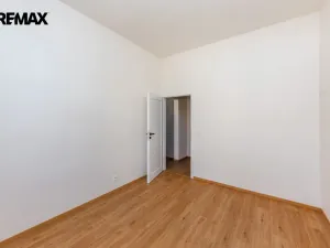 Pronájem bytu 2+kk, Praha - Nusle, Sinkulova, 48 m2