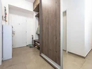 Pronájem bytu 2+kk, Praha, Tyršova, 56 m2