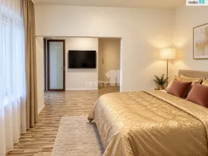 Pronájem bytu 1+kk, Praha - Hrdlořezy, Českobrodská, 28 m2