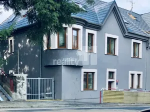 Pronájem bytu 1+kk, Praha - Hrdlořezy, Českobrodská, 28 m2