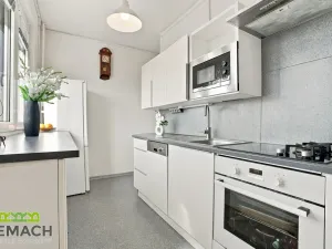 Prodej bytu 3+1, Zlín, třída Svobody, 58 m2