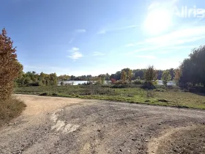 Prodej zahrady, Vojkovice, 910 m2
