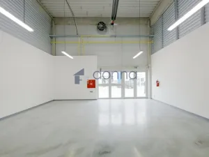 Pronájem skladu, Praha, Tiskařská, 205 m2
