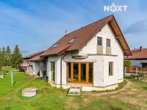 Prodej rodinného domu, Běrunice, Spojovací, 140 m2