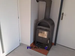 Prodej bytu 2+1, Vroutek, Husova, 60 m2