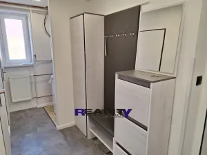 Prodej bytu 2+1, Vroutek, Husova, 60 m2