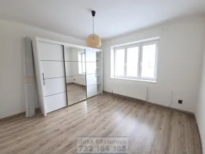 Pronájem bytu 2+1, Krnov - Pod Bezručovým vrchem, Hlubčická, 53 m2