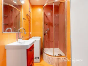 Pronájem bytu 2+kk, Praha - Ruzyně, Ciolkovského, 41 m2