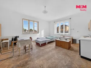 Prodej rodinného domu, Černovice, Mariánské náměstí, 237 m2