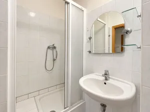 Pronájem bytu 1+kk, Praha - Troja, Vřesová, 26 m2