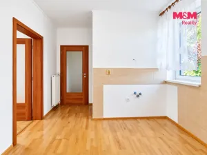 Pronájem bytu 3+1, Praha - Břevnov, Za oborou, 73 m2