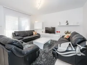 Prodej rodinného domu, Rogoznica, Chorvatsko, 180 m2