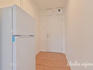 Pronájem bytu 1+kk, Brno - Maloměřice, Pod Kavkami, 27 m2