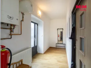 Pronájem bytu 2+kk, Holice, Husova, 55 m2