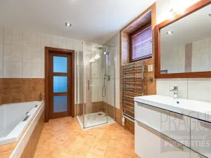 Prodej rodinného domu, Hostivice, U Lindbetonky, 245 m2