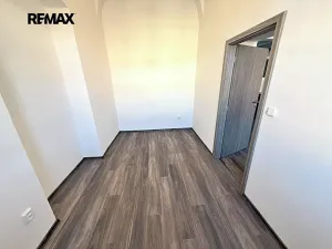 Pronájem bytu 2+kk, Chrudim, Resselovo náměstí, 52 m2