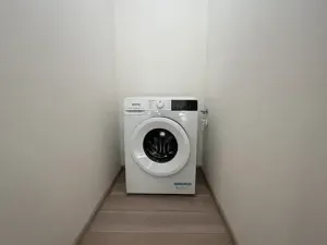 Pronájem bytu 1+kk, Praha - Karlín, Nekvasilova, 27 m2