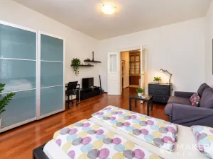 Prodej ubytování, Praha - Smíchov, Plzeňská, 70 m2