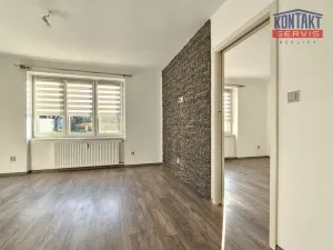 Prodej bytu 2+1, Jindřichův Hradec - Otín, 57 m2