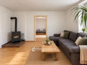 Prodej rodinného domu, Žerůtky, 193 m2