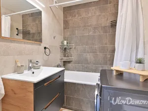 Prodej bytu 2+1, Praha - Kobylisy, Paláskova, 55 m2