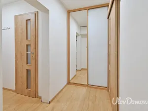 Prodej bytu 2+1, Praha - Kobylisy, Paláskova, 55 m2