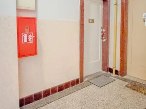 Pronájem bytu 2+kk, Praha - Žižkov, Jeseniova, 50 m2