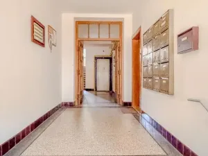 Pronájem bytu 2+kk, Praha - Žižkov, Jeseniova, 50 m2