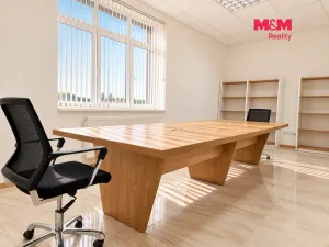 Pronájem kanceláře, Úvaly, 208 m2