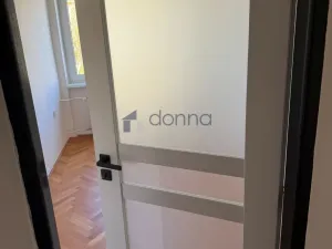 Pronájem bytu 4+1, Praha, Hrusická, 75 m2