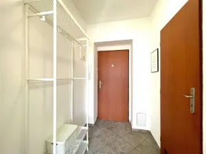 Pronájem bytu 1+1, Praha - Smíchov, Radlická, 35 m2