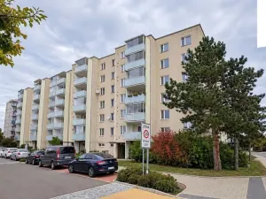 Prodej bytu 3+1, Pardubice - Studánka, Erno Košťála, 75 m2