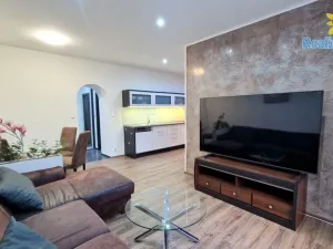 Pronájem bytu 2+kk, Praha - Vršovice, Moskevská, 46 m2
